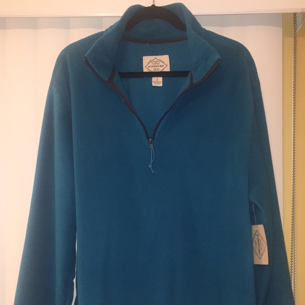 Fleece pullover
